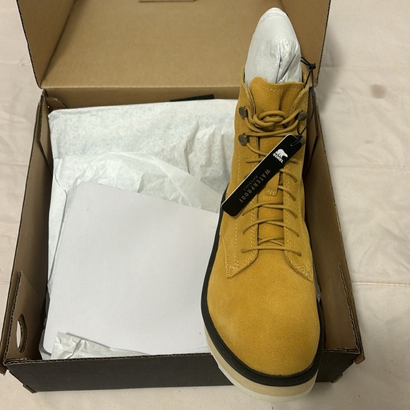 Hi-Line Lace boots - Picture 2 of 5